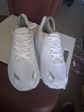 Womens HOKA W Clifton 8 White Athletic Running Sneakers Size 7.5 B